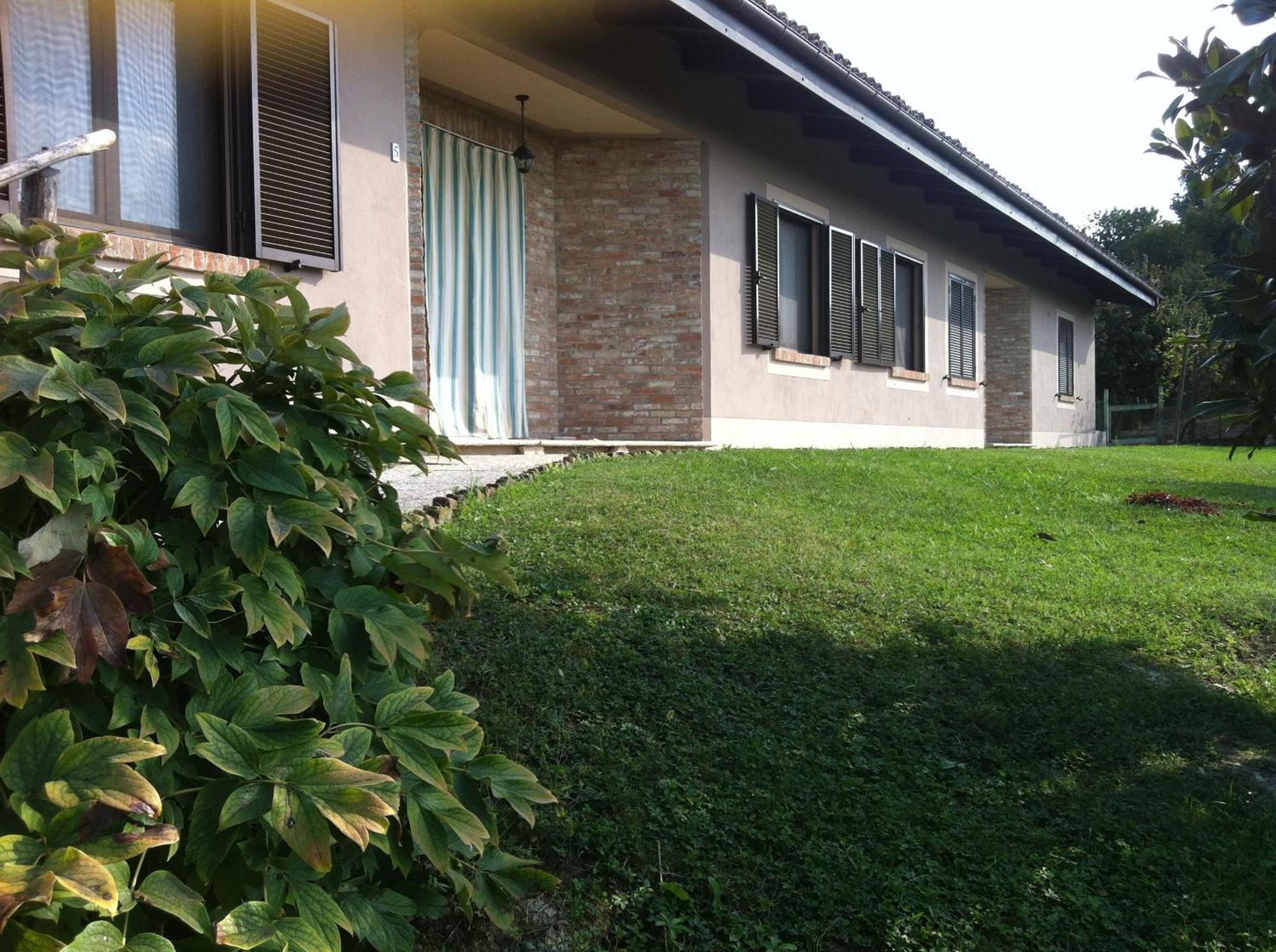 Agriturismo Bottega Di Rosanna Castagnole delle Lanze Phòng bức ảnh